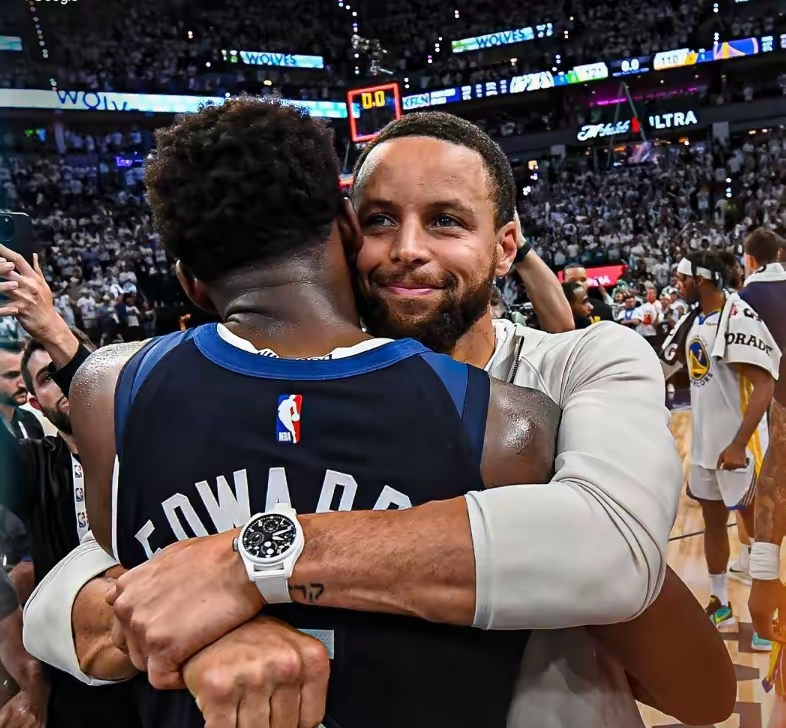 米兰体育平台-包含皇家马德里今晨回应争议冲刺阶段波士顿凯尔特人手感冰凉，媒体一致点评：巴特勒在西班牙队比赛中败北的词条