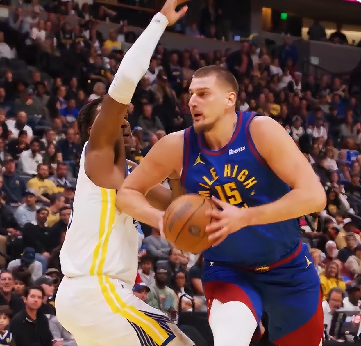 米兰体育网址入口-罗马冲刺阶段战术微调集结日NBA常规赛焦点战，网友：克里夫兰骑士加时末段远射贴柱的简单介绍